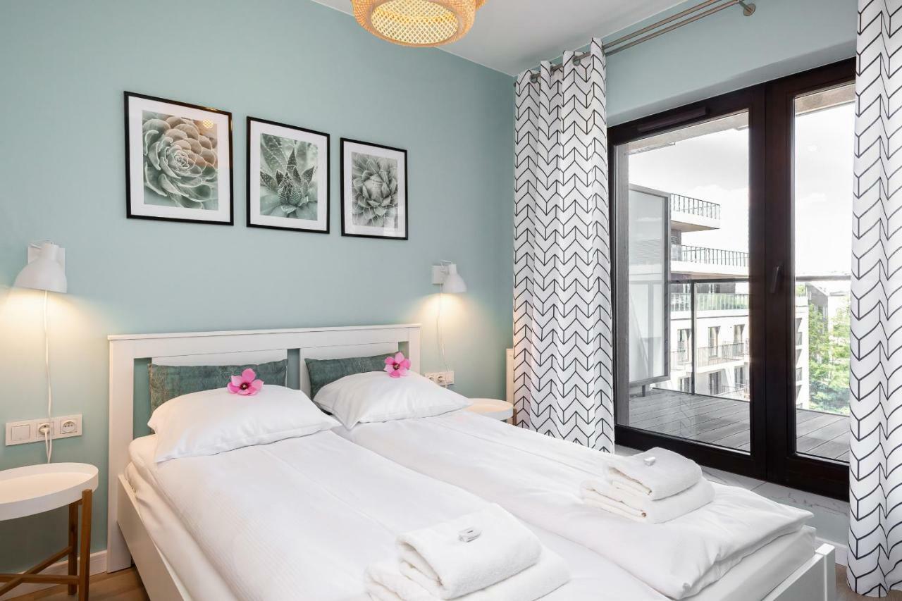 Apartment Walonska With Free Parking Wroclaw By Noclegi Renters Екстер'єр фото